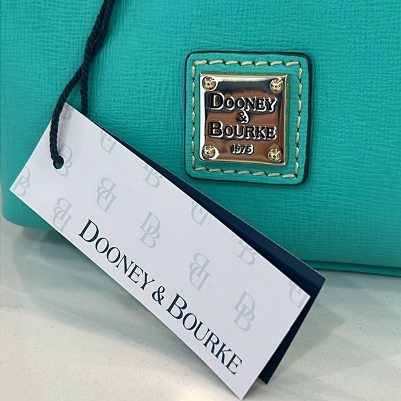 💚Cute.DOONEY & BOURKE KISSLOCK Coin & Card HOLDER.. - Picture 13 of 16